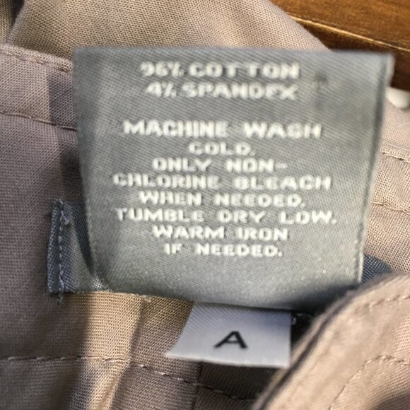 Ann Taylor Signature Fit Lower on Waist Cuffed Bermuda Shorts Size 0 - Picture 10 of 10